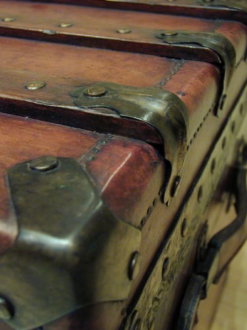 A BEAUTIFUL EDWARDIAN STEAMER TRUNK - ADDITIONAL PHOTO 10