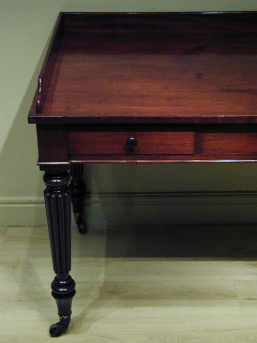 FINEST QUALITY DESK BY GILLOWS OF LANCASTER - ADDITIONAL PHOTO 13