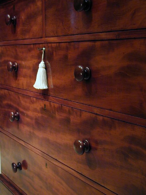 TOP QUALITY CHEST ATTRIBUTED TO HEALS - ADDITIONAL PHOTO 7