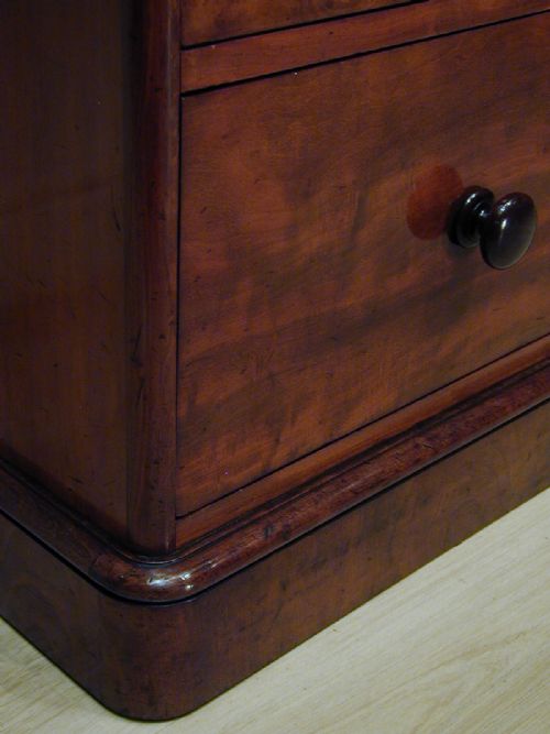 TOP QUALITY CHEST ATTRIBUTED TO HEALS - ADDITIONAL PHOTO 10