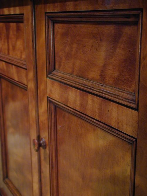 A FINE TWO DOOR VICTORIAN CUPBOARD - ADDITIONAL PHOTO 13