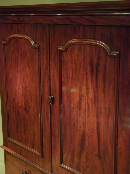A VERY FINE 19TH CENTURY LINEN PRESS - ADDITIONAL PHOTO 12