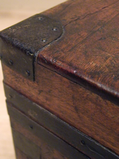 AN ATTRACTIVE CAMPHORWOOD TRUNK - ADDITIONAL PHOTO 13