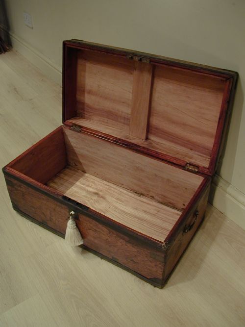 AN ATTRACTIVE CAMPHORWOOD TRUNK - ADDITIONAL PHOTO 14