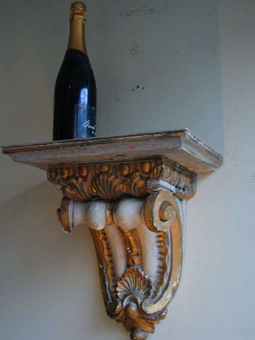 A BEAUTIFUL VICTORIAN WALL BRACKET - ADDITIONAL PHOTO 2