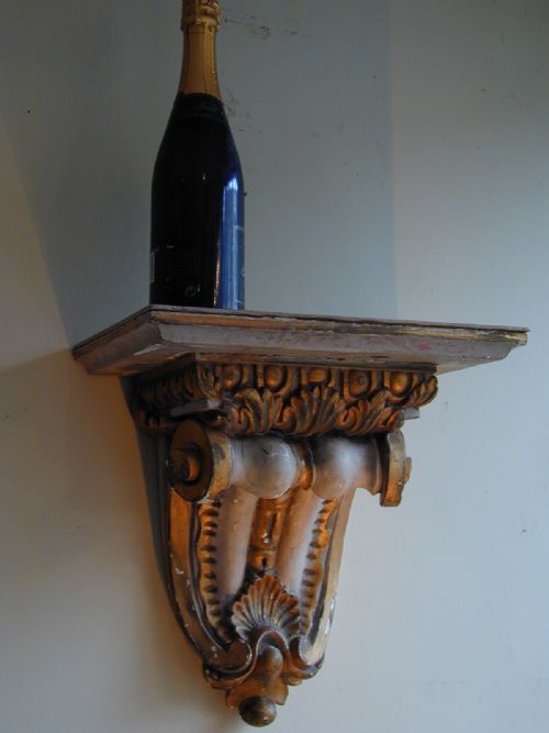 A BEAUTIFUL VICTORIAN WALL BRACKET - ADDITIONAL PHOTO 4