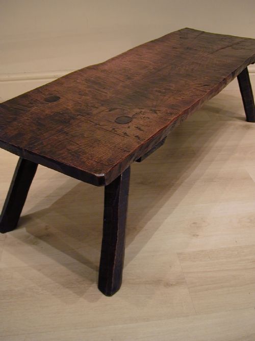 A USEFUL LOW TABLE IN SOLID ENGLISH OAK - ADDITIONAL PHOTO 11