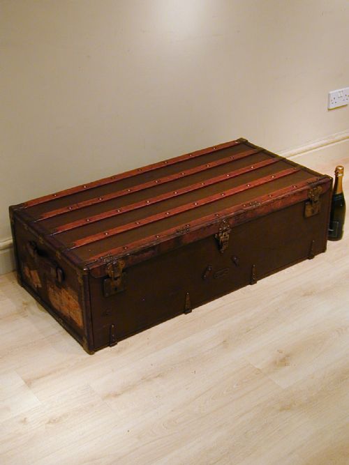 A BEAUTIFUL EARLY 20TH CENTURY STEAMER TRUNK - ADDITIONAL PHOTO 3