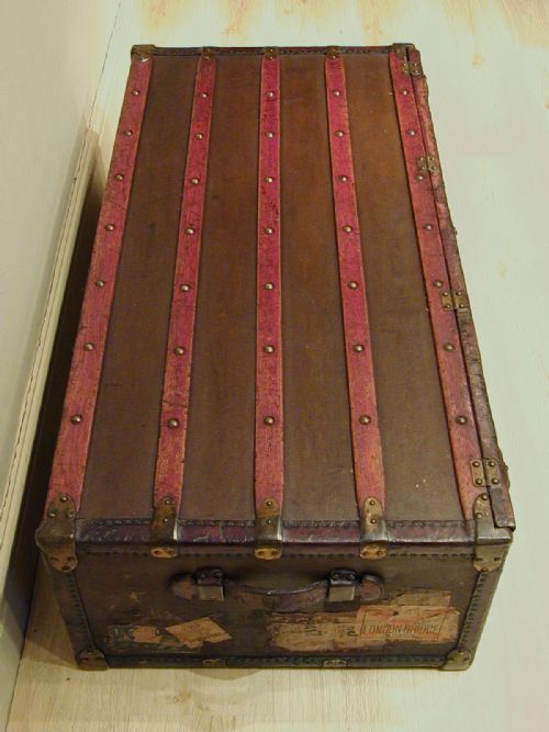 A BEAUTIFUL EARLY 20TH CENTURY STEAMER TRUNK - ADDITIONAL PHOTO 7