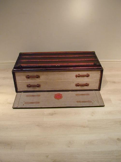 A BEAUTIFUL EARLY 20TH CENTURY STEAMER TRUNK - ADDITIONAL PHOTO 8