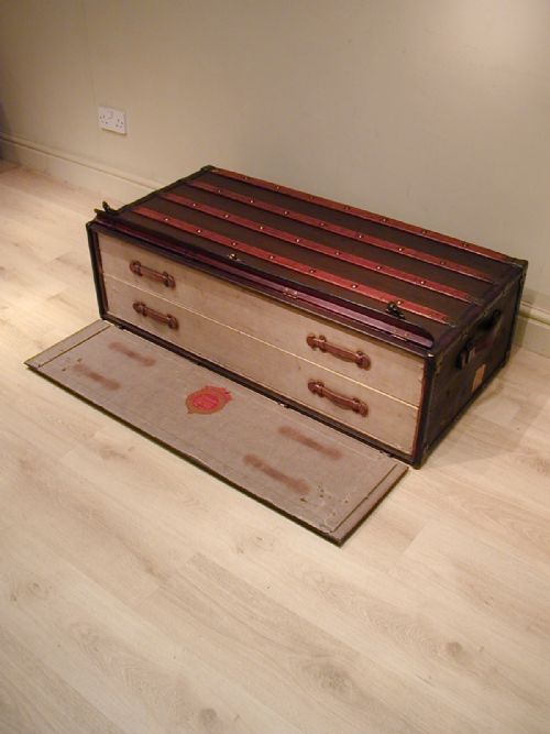 A BEAUTIFUL EARLY 20TH CENTURY STEAMER TRUNK - ADDITIONAL PHOTO 9