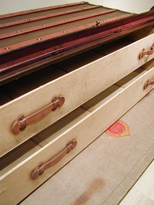 A BEAUTIFUL EARLY 20TH CENTURY STEAMER TRUNK - ADDITIONAL PHOTO 10