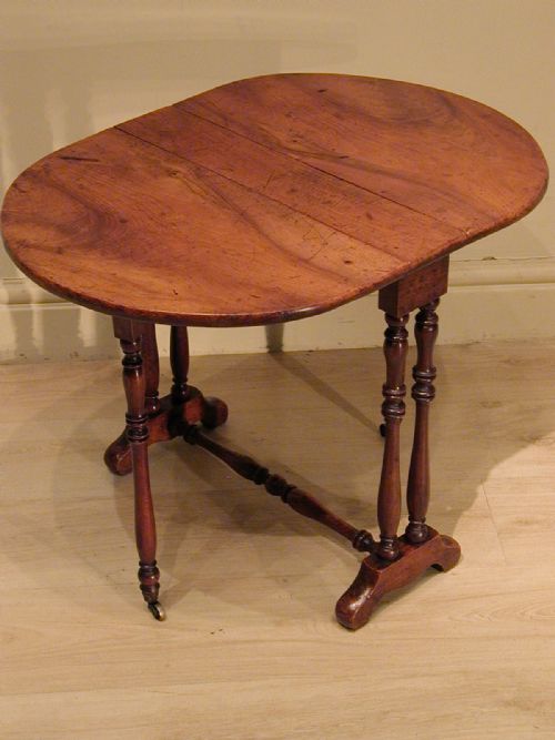 beautiful little sutherland table - CATEGORY: ANTIQUE TABLES - DATED 1880
