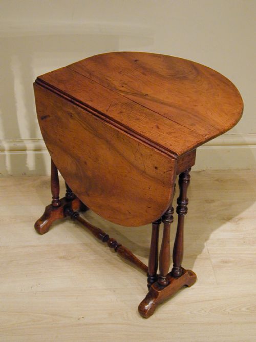 BEAUTIFUL LITTLE SUTHERLAND TABLE - ADDITIONAL PHOTO 4
