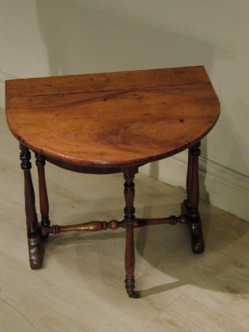 BEAUTIFUL LITTLE SUTHERLAND TABLE - ADDITIONAL PHOTO 6