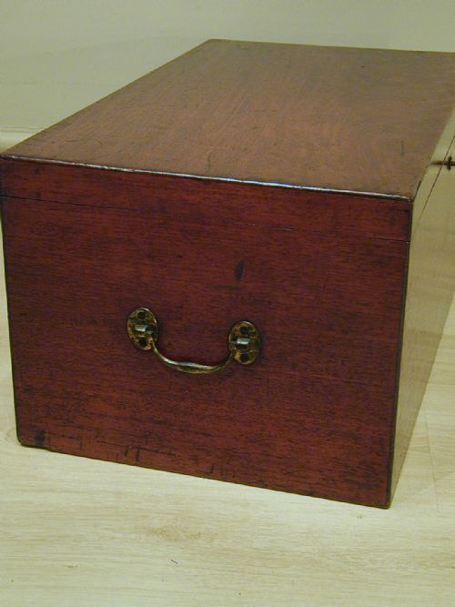 BEAUTIFUL STORAGE TRUNK IN MAHOGANY - ADDITIONAL PHOTO 6