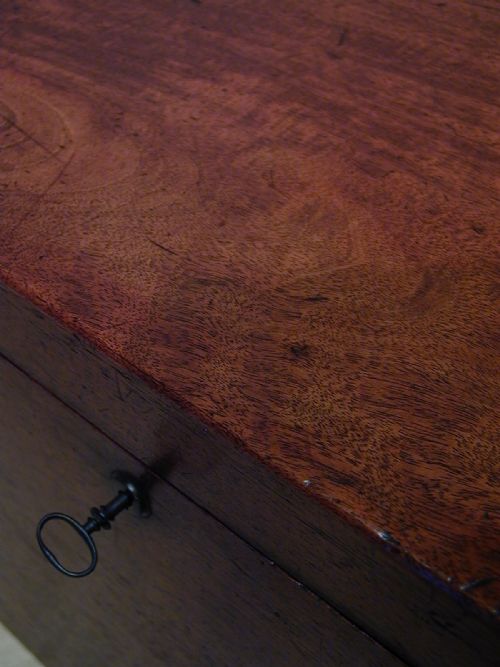 BEAUTIFUL STORAGE TRUNK IN MAHOGANY - ADDITIONAL PHOTO 13