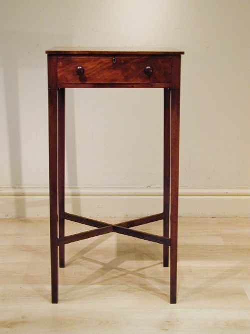 A CHARMING LITTLE GEORGIAN TABLE - ADDITIONAL PHOTO 5