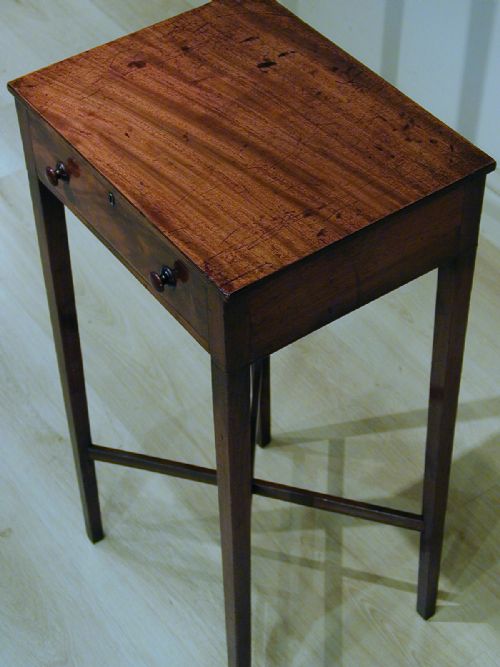 A CHARMING LITTLE GEORGIAN TABLE - ADDITIONAL PHOTO 10