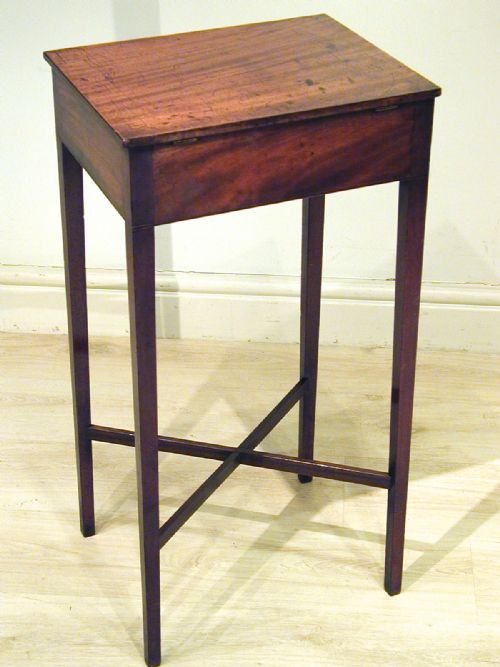 A CHARMING LITTLE GEORGIAN TABLE - ADDITIONAL PHOTO 13