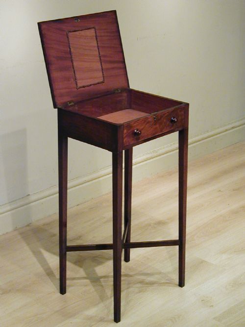 A CHARMING LITTLE GEORGIAN TABLE - ADDITIONAL PHOTO 14