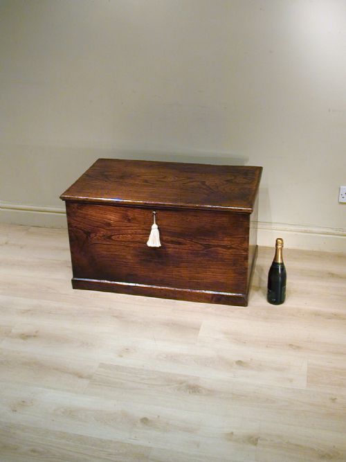 A BEAUTIFUL SOLID ENGLISH ELM TRUNK - ADDITIONAL PHOTO 2