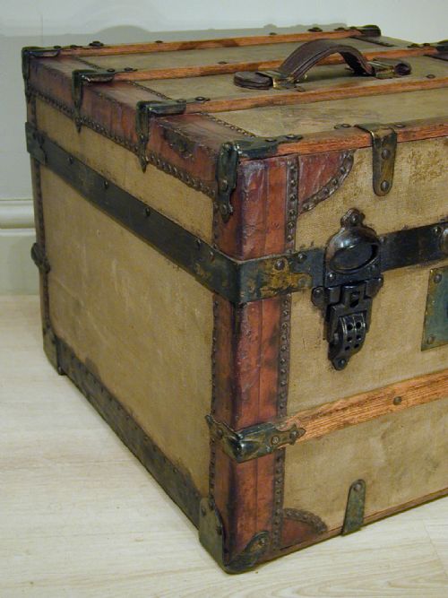 A BEAUTIFUL CABIN STEAMER TRUNK - ADDITIONAL PHOTO 3
