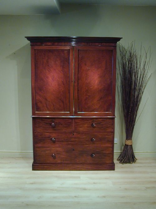 a fine mahogany linen press - CATEGORY: ANTIQUE WARDROBES - DATED 1870