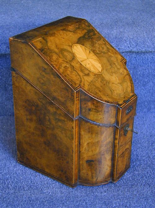 A SMALL 'KNIFE BOX' STATIONERY CABINET - ADDITIONAL PHOTO 2