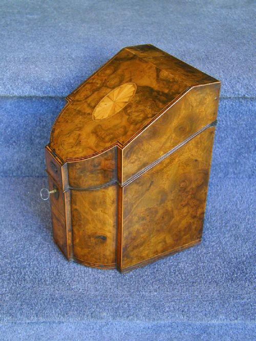 A SMALL 'KNIFE BOX' STATIONERY CABINET - ADDITIONAL PHOTO 5