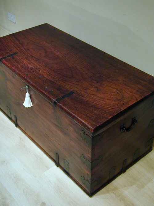 A MAGNIFICENT SOLID CAMPHORWOOD TRUNK - ADDITIONAL PHOTO 2