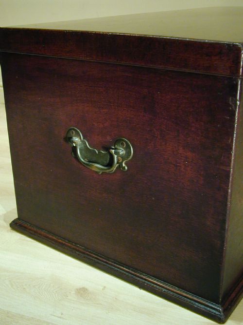 A SUPERB QUALITY LARGE GEORGIAN TRUNK - ADDITIONAL PHOTO 11