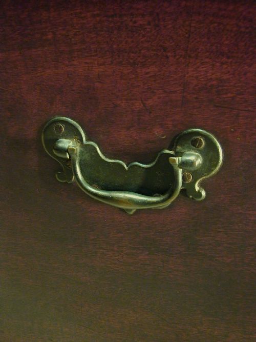A SUPERB QUALITY LARGE GEORGIAN TRUNK - ADDITIONAL PHOTO 12