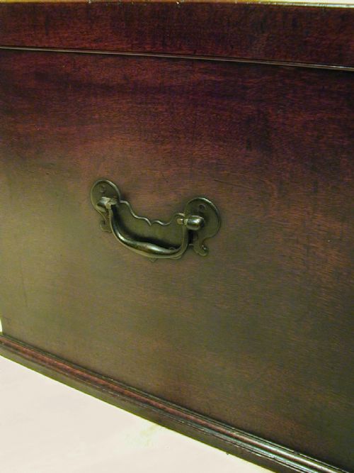 A SUPERB QUALITY LARGE GEORGIAN TRUNK - ADDITIONAL PHOTO 13