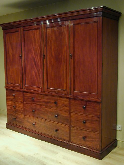 FINEST QUALITY 4DOOR WARDROBE - ADDITIONAL PHOTO 1
