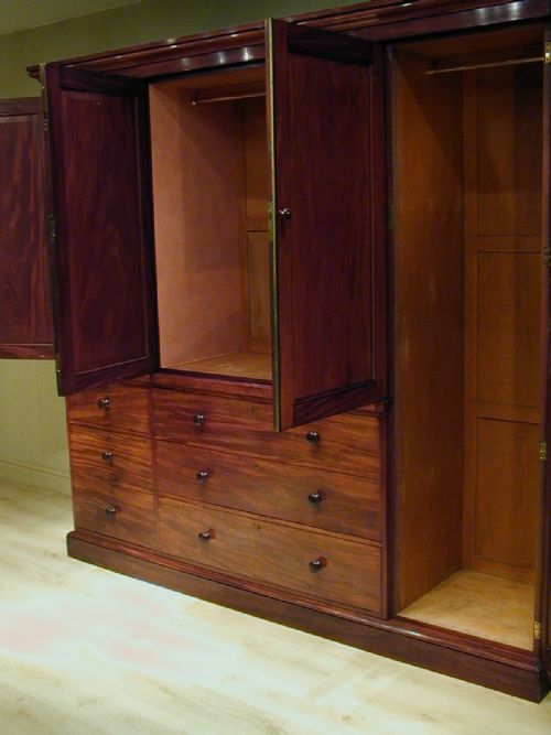 FINEST QUALITY 4DOOR WARDROBE - ADDITIONAL PHOTO 6