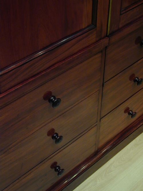 FINEST QUALITY 4DOOR WARDROBE - ADDITIONAL PHOTO 8