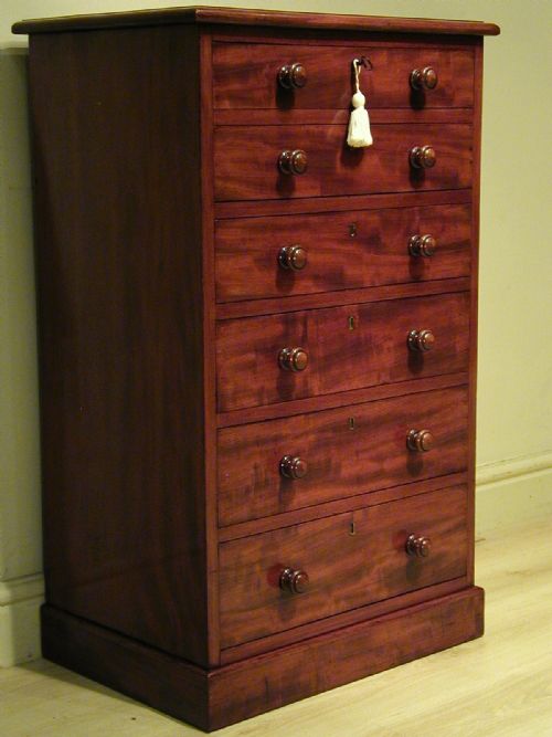 A VERY FINE SMALL CHEST OF DRAWERS BY HEALS - ADDITIONAL PHOTO 7