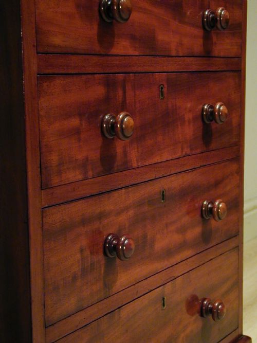 A VERY FINE SMALL CHEST OF DRAWERS BY HEALS - ADDITIONAL PHOTO 9