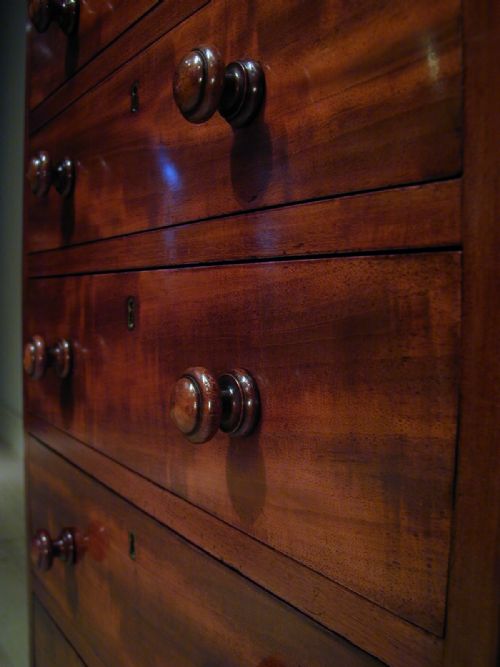 A VERY FINE SMALL CHEST OF DRAWERS BY HEALS - ADDITIONAL PHOTO 11