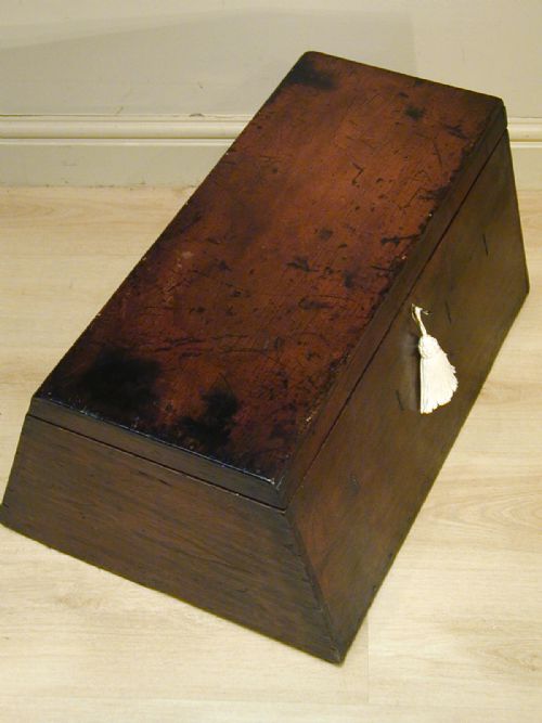 AN UNUSUAL 19TH CENTURY STORAGE TRUNK - ADDITIONAL PHOTO 1