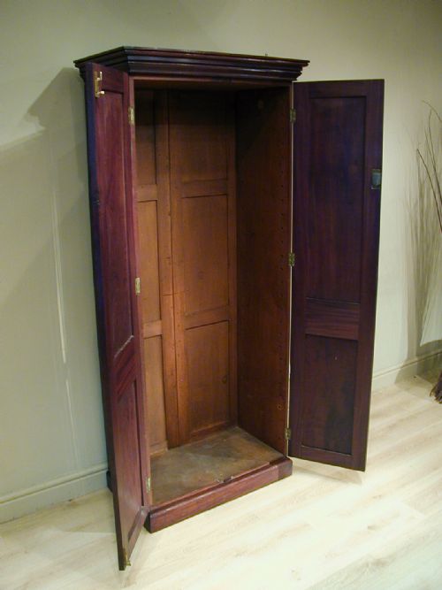 A BEAUTIFUL SMALL 2DOOR WARDROBE - ADDITIONAL PHOTO 7