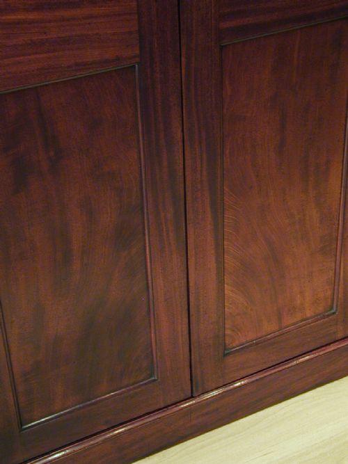 A BEAUTIFUL SMALL 2DOOR WARDROBE - ADDITIONAL PHOTO 11
