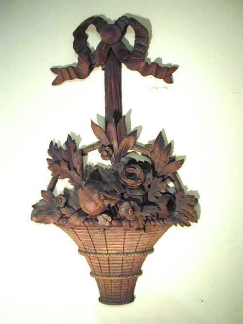 A BEAUTIFUL HANDCARVED WALL APPLIQU - ADDITIONAL PHOTO 1