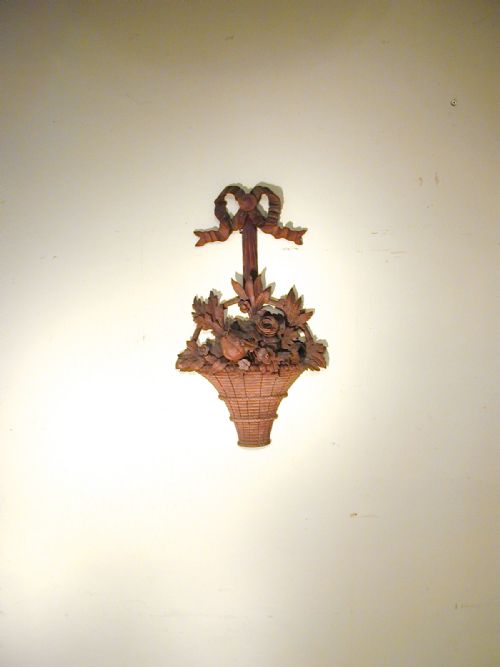 A BEAUTIFUL HANDCARVED WALL APPLIQU - ADDITIONAL PHOTO 6