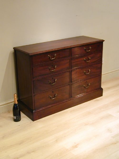 A WONDERFUL DOUBLE CHEST OF DRAWERS - ADDITIONAL PHOTO 4