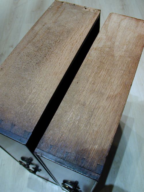 A WONDERFUL DOUBLE CHEST OF DRAWERS - ADDITIONAL PHOTO 11