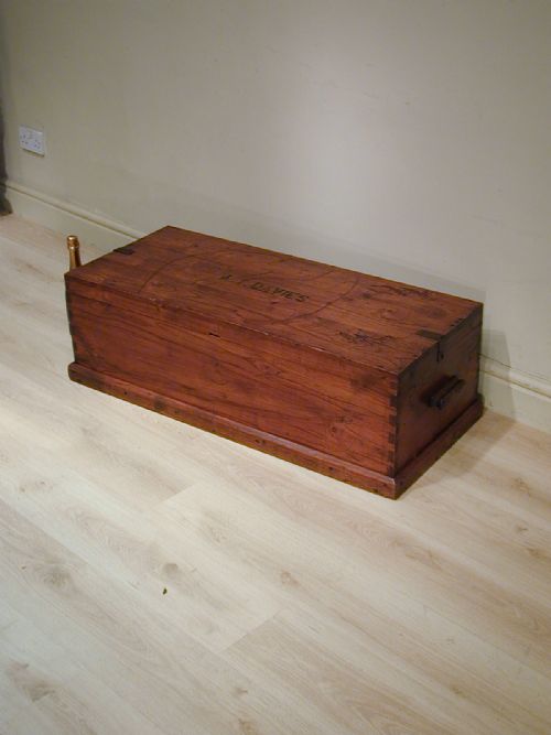 A GOOD QUALITY CAMPHORWOOD TRUNK - ADDITIONAL PHOTO 2