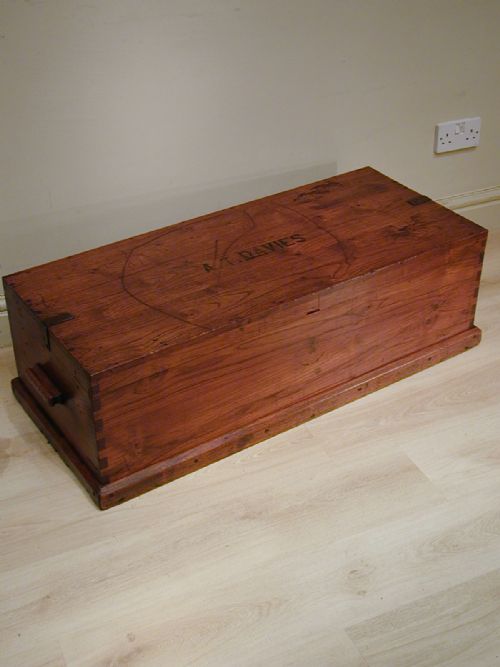 A GOOD QUALITY CAMPHORWOOD TRUNK - ADDITIONAL PHOTO 3
