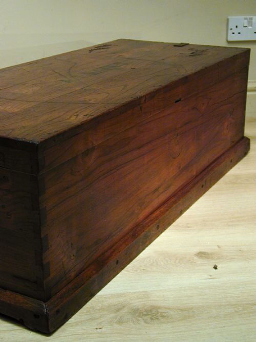 A GOOD QUALITY CAMPHORWOOD TRUNK - ADDITIONAL PHOTO 11
